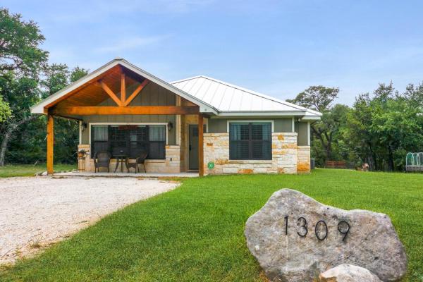 Three-Bedroom Holiday Home